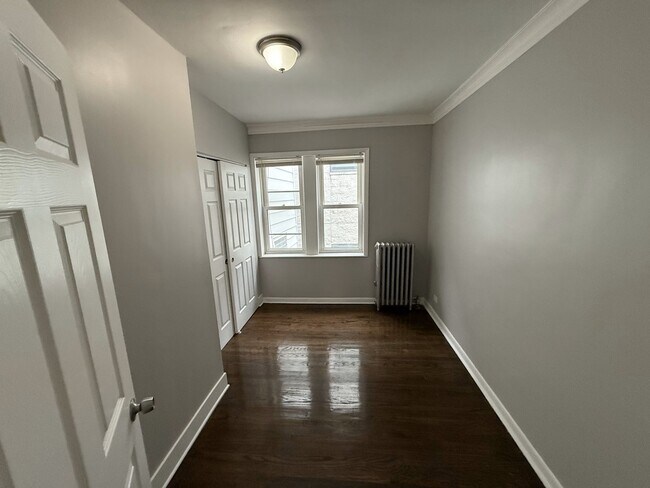 Building Photo - 6322 N Albany Ave