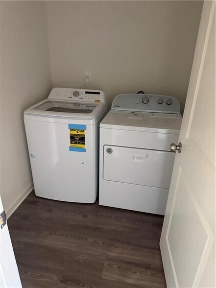 Building Photo - 530 Pemberton St