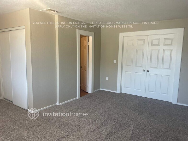 Building Photo - 6990 Malibu Dr