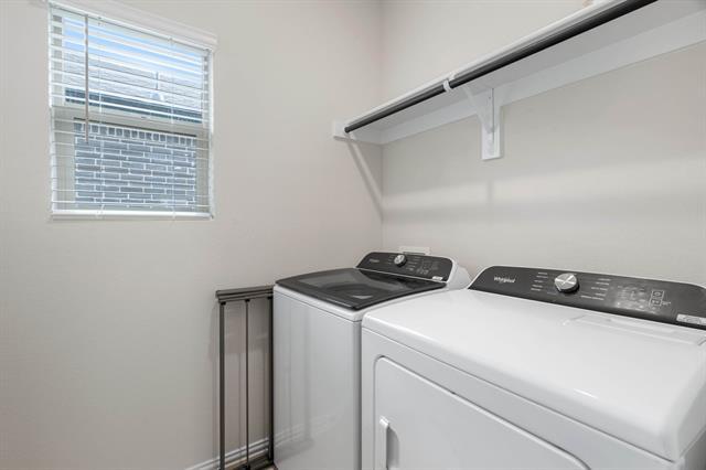 Building Photo - 207 Greenbriar Dr