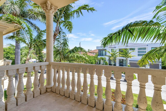 Building Photo - 953 Banyan Dr