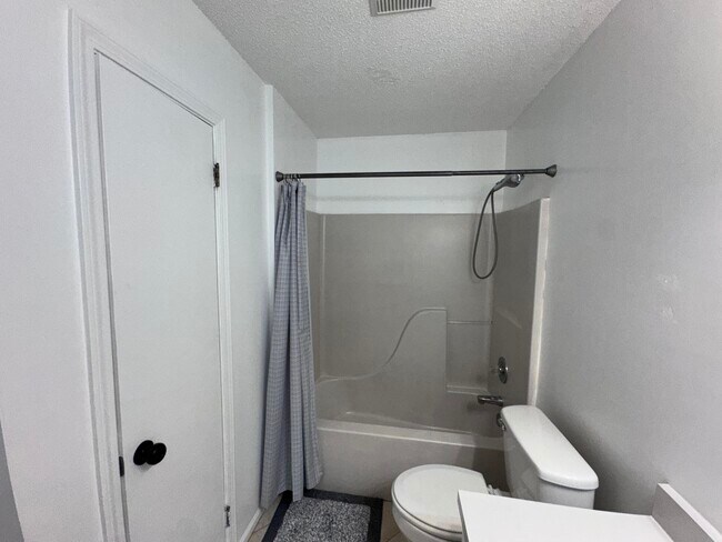 Building Photo - 6868 E Bay Blvd