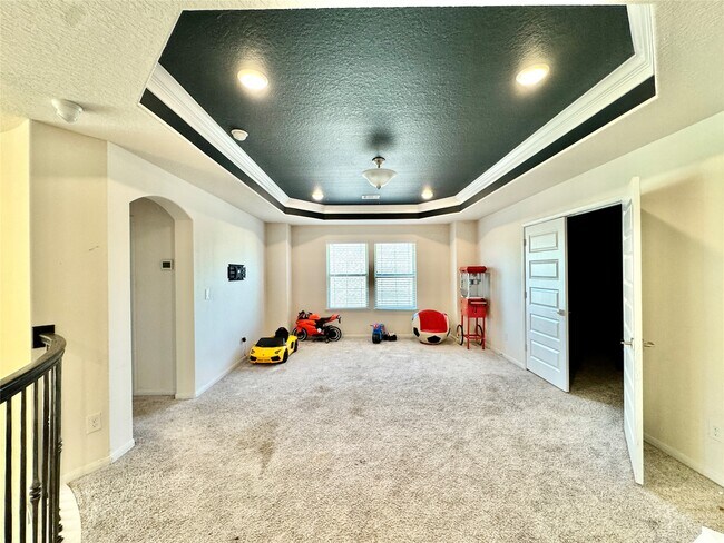 Building Photo - 16803 Bark Cabin Dr