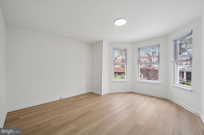 Building Photo - 1452 N 56th St