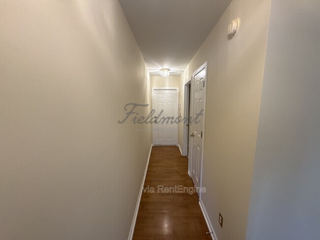 Building Photo - 102 Wyndham Ct