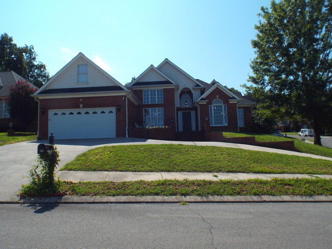 Building Photo - 1951 Weston Hills Dr NW