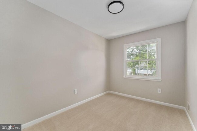 Building Photo - 14843 Emberdale Dr