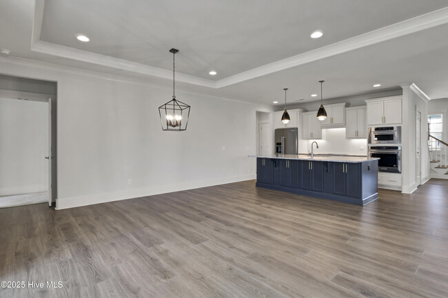 Building Photo - 730 Edgerton Dr