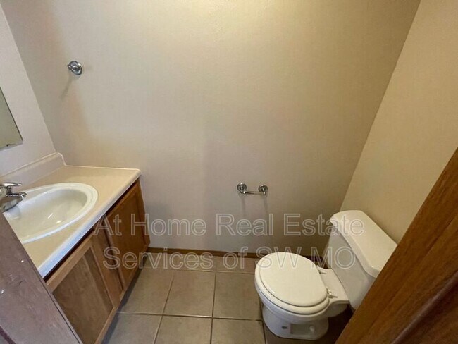 Building Photo - 5596 N. Green