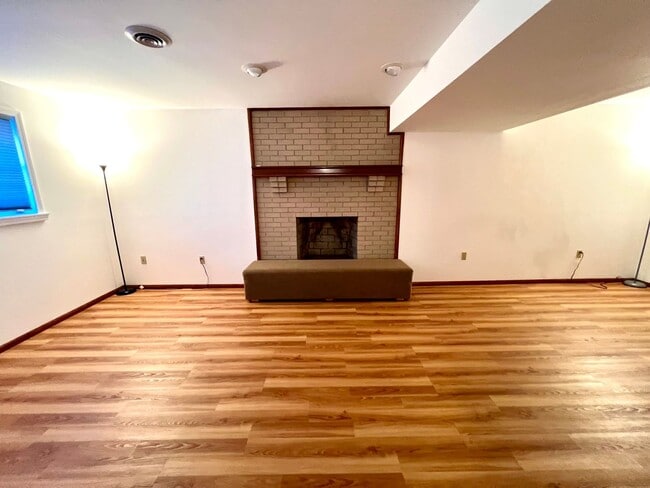 Building Photo - Apple Hill Community - 3 Bedroom 2 Bathroom - Beautiful Home for Rent!