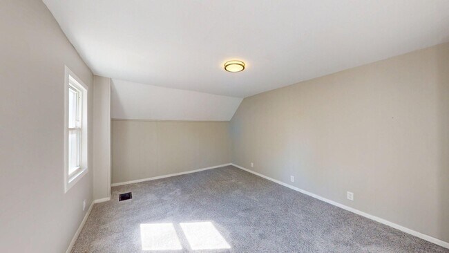 Building Photo - Cudell/West Blvd neighborhood; 4 bedroom/1 bath single family house for rent!