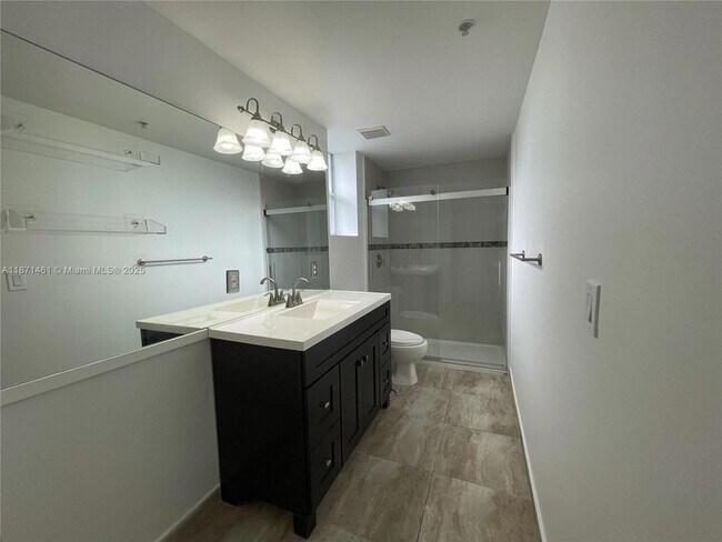 Building Photo - 6560 NW 114th Ave