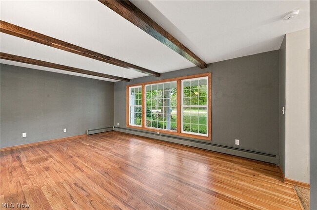 Building Photo - 3527 E Smith Rd