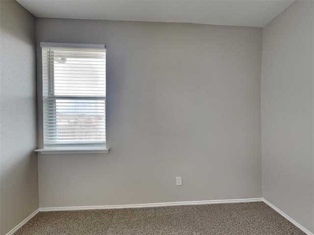 Building Photo - 10008 Blue Bell Dr