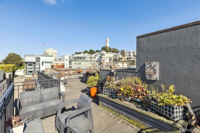 Building Photo - 1831 Grant Ave