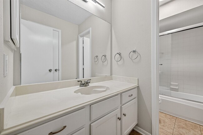 Building Photo - 16514 Camino Del Sol Dr