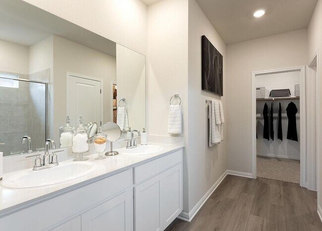 Building Photo - 126 Short Toed Swoop