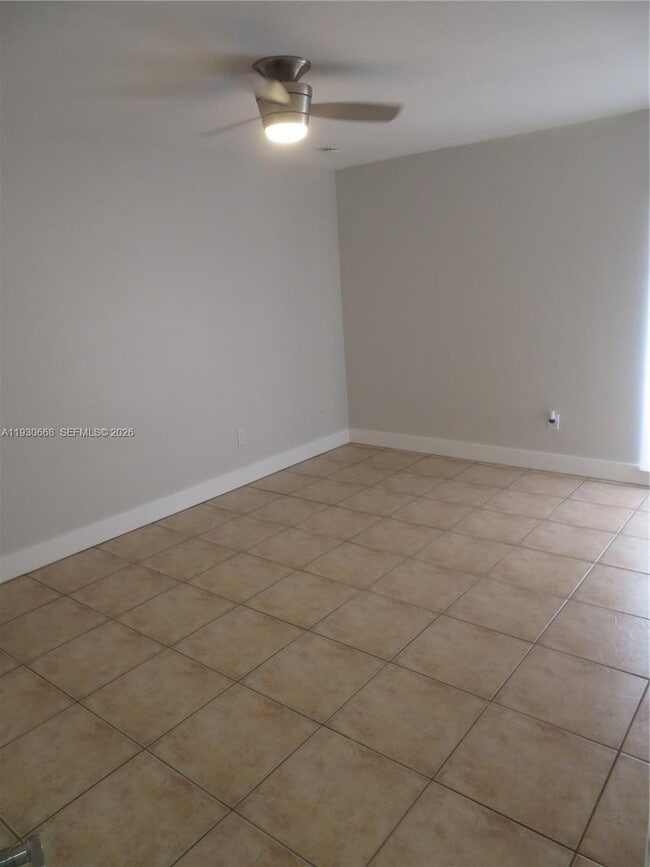 Building Photo - 7328 Miami Lakeway S