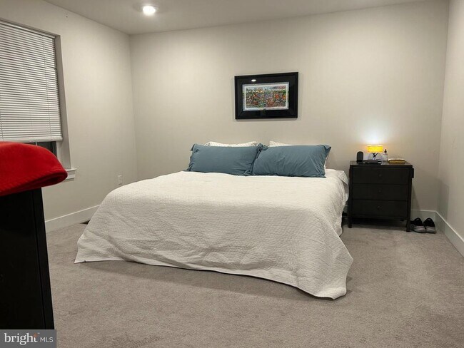 Building Photo - 232 Red Leaf Ln