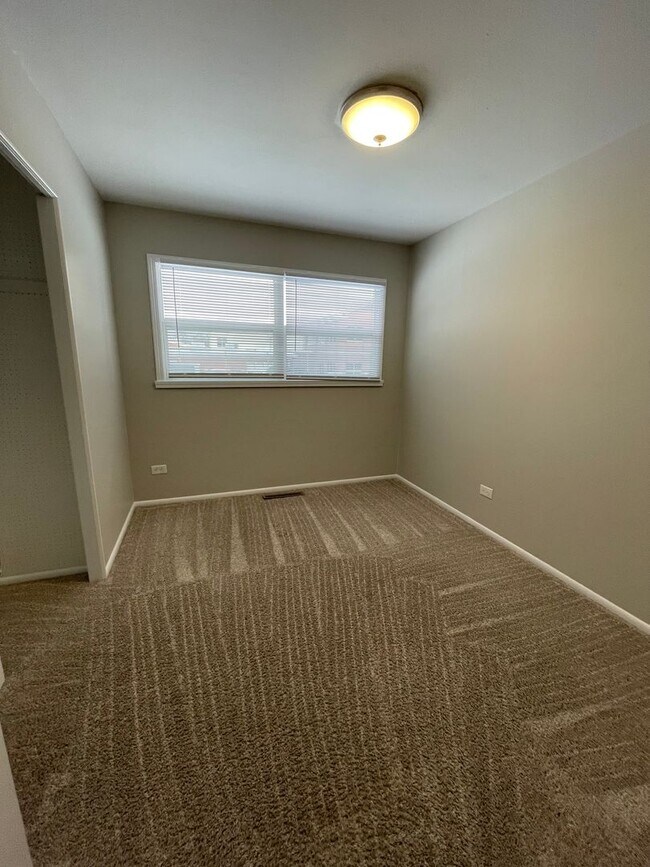 Building Photo - Great 4 Bedroom Home for Lease!