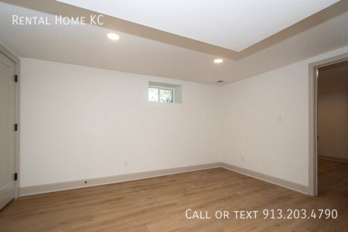 Building Photo - 5620 Rosehill Rd