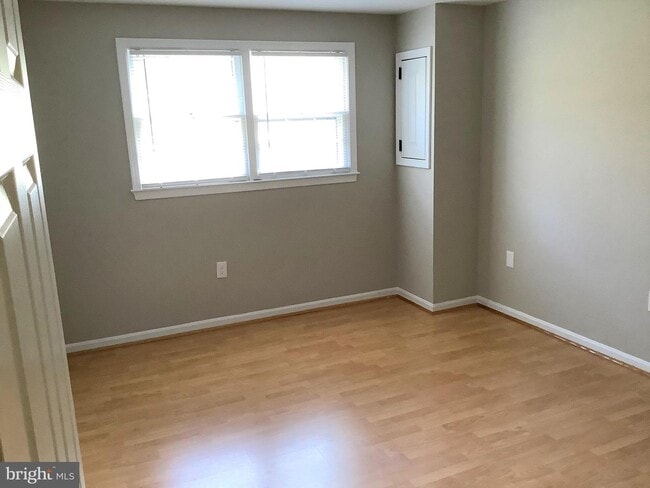 Building Photo - 9300 Southmoor Ct