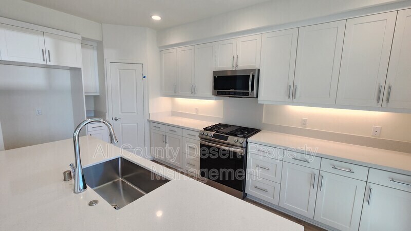 Building Photo - 43355 Passagio Lago Way