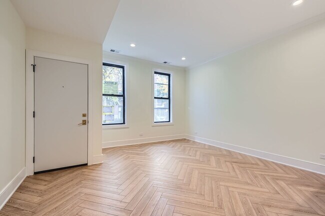 Building Photo - 2043 N Humboldt Blvd