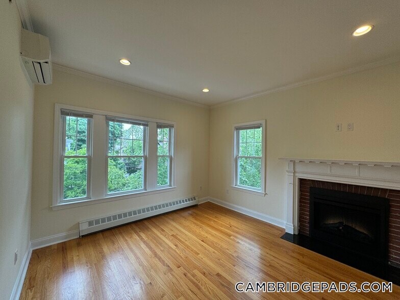 Building Photo - 65 Langdon St