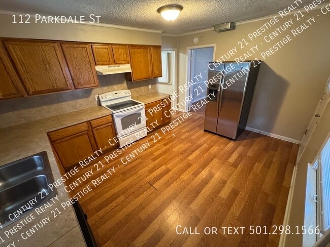 Building Photo - 112 Parkdale St