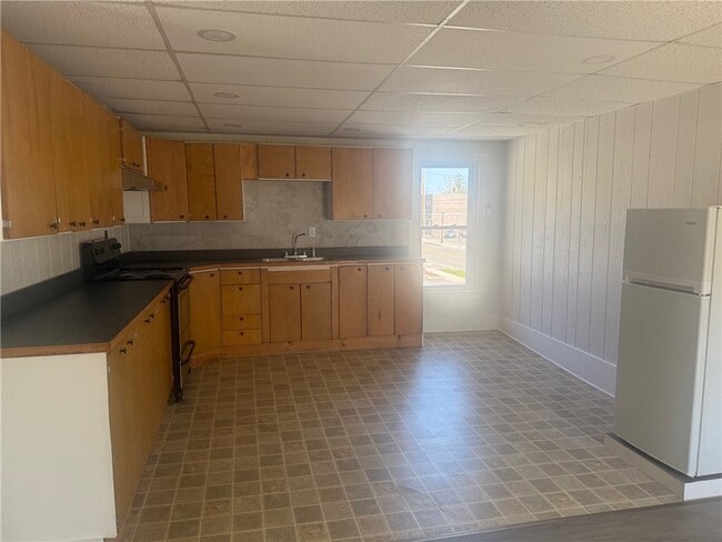 Building Photo - 221 S Franklin St