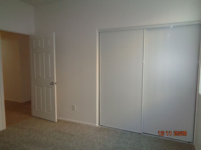 Building Photo - Beautiful 2 Story West Lancaster Home Built in 2003 with 2843 sq. ft.