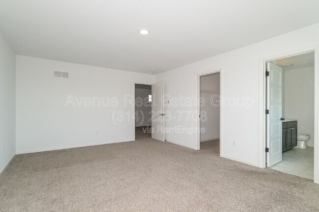 Building Photo - 608 Highland Pr Dr