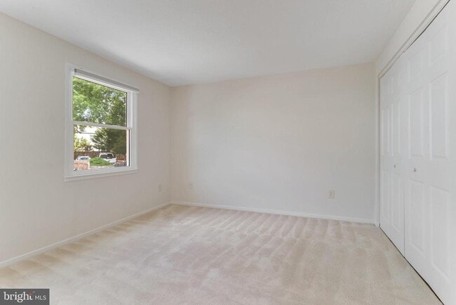 Building Photo - 141 W Annandale Rd