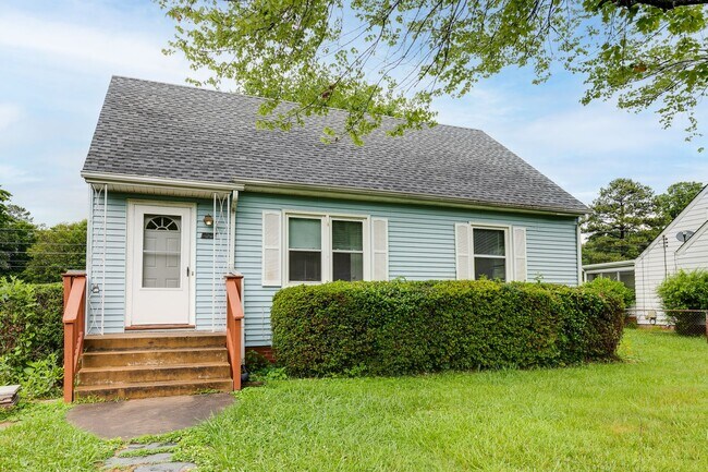 Primary Photo - Charming Cape in Richmond