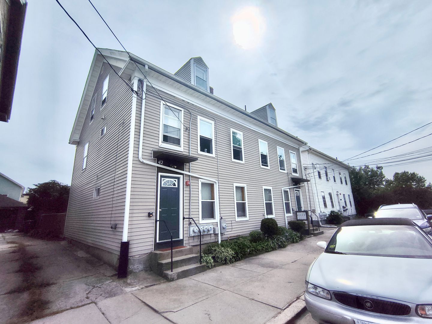 Building Photo - 48 Bentley St