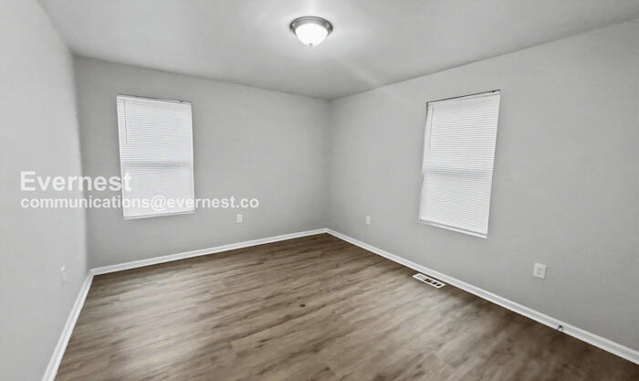 Building Photo - 1368 Alverado Way