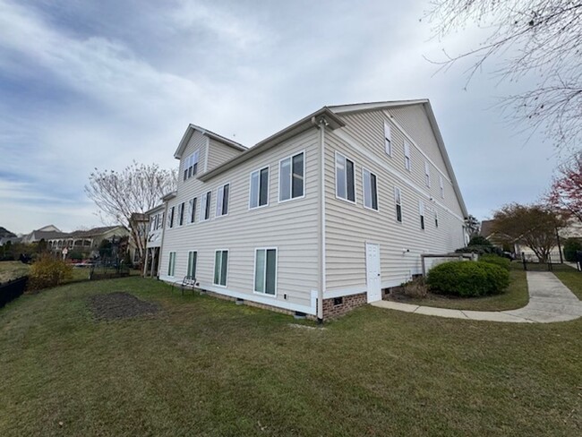 Building Photo - Johnson's Landing with Pond Views!