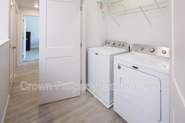 Building Photo - 206 Sawyer Ln