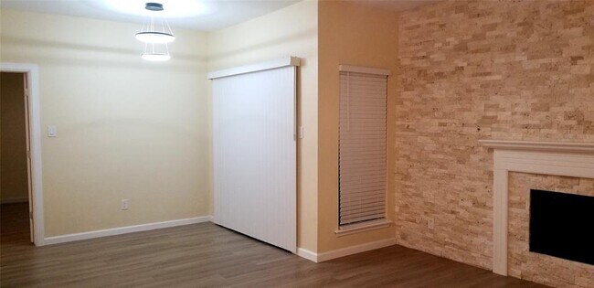 Building Photo - 6602 Harbor Town Dr