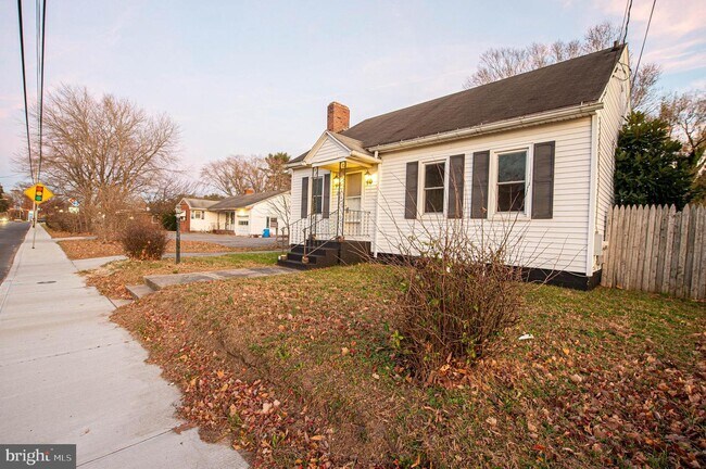 Primary Photo - 1226 Pemberton Dr