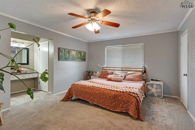 Building Photo - 5607 Briargrove Dr