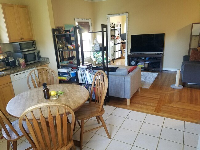 Building Photo - 817 52nd St