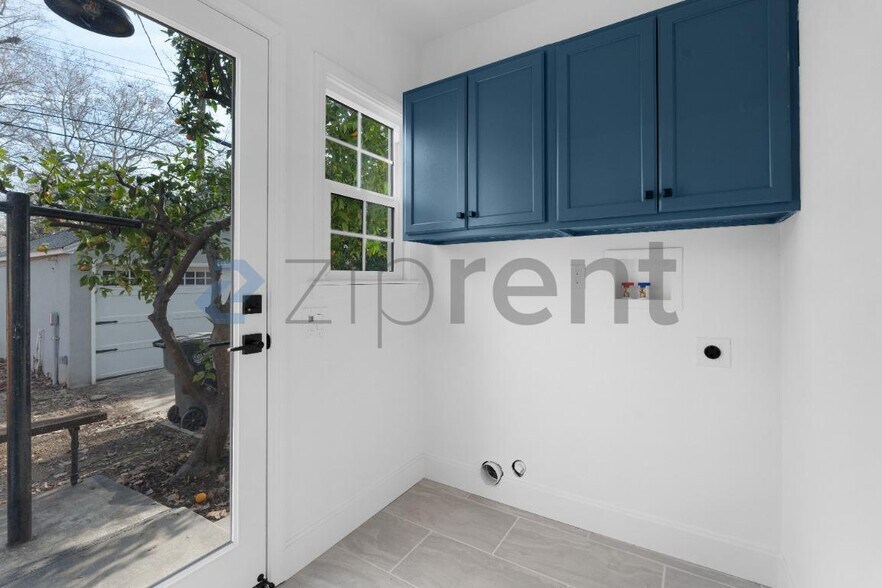 Building Photo - 2633 16th St