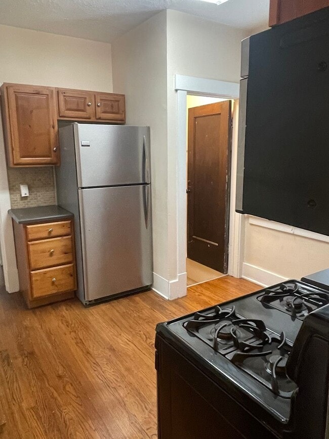Building Photo - 4 Bedroom home located near UNMC