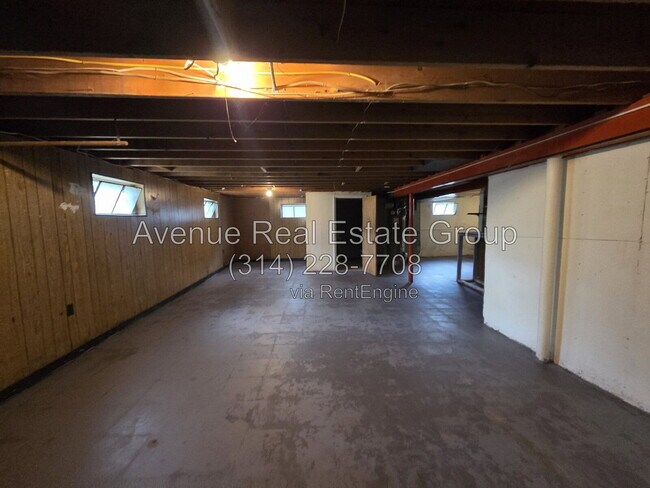 Building Photo - 2554 Dukeland Dr