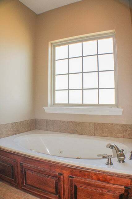 Building Photo - 162 James Dr