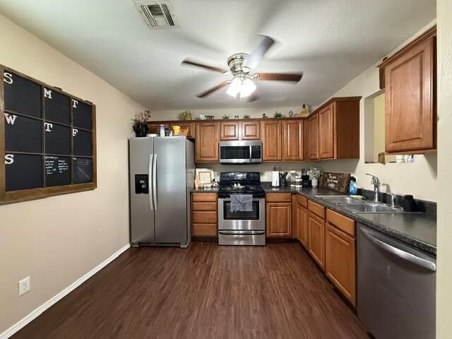 Building Photo - 3215 Highland Dr