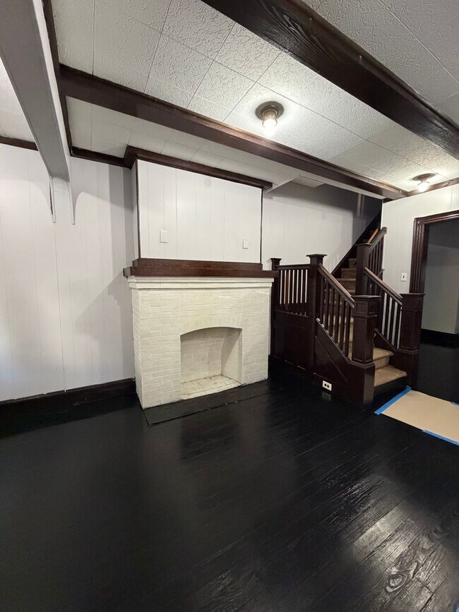 Building Photo - 257 Highland Ave