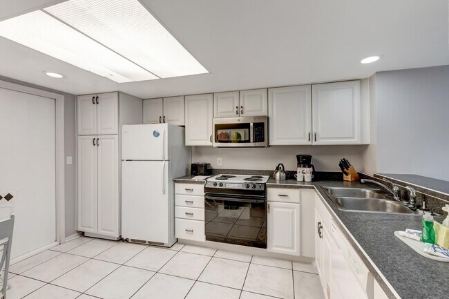 Building Photo - 290 Sandestin Blvd